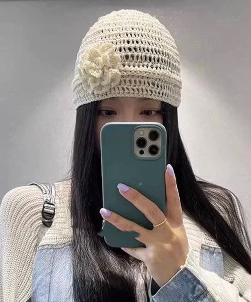 HALEY PESCA(ヘーリーペスカ)の「HALEY PESCA/スパンコールアクセント フラワーニットビーニー(ニットキャップ/ビーニー・レディース・ブルー/ホワイト/ピンク/ブラック・FREE)」の2枚目の写真