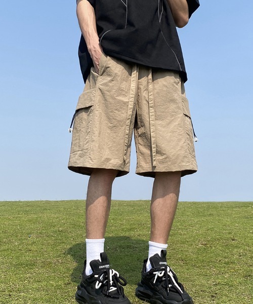 KELVIN(ケルヴァン)の「Utility Cargo Shorts ユーティリティカーゴショーツ(その他パンツ・メンズ・ブラック/ベージュ・MEDIUM/LARGE)」の5枚目の写真