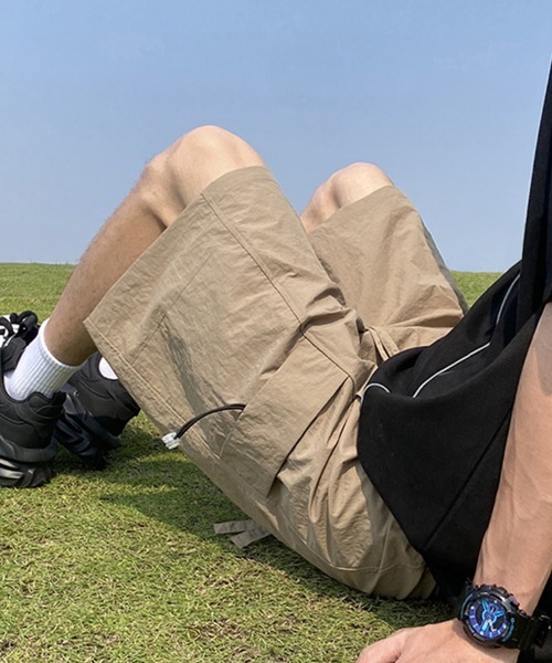 KELVIN(ケルヴァン)の「Utility Cargo Shorts ユーティリティカーゴショーツ(その他パンツ・メンズ・ブラック/ベージュ・MEDIUM/LARGE)」の6枚目の写真
