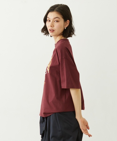 MILKFED.（ミルクフェド）の「EAGLE ARCH LOGO S/S TEE（Tシャツ/カットソー・レディース・オフホワイト/アッシュ/バーガンディー・L/M）」の17枚目の写真