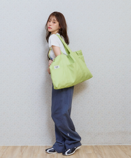 KIJIKO（キジコ）の「Ke906. Angled Pocket Utility Tote Melon green（トートバッグ・レディース・その他・FREE）」の3枚目の写真
