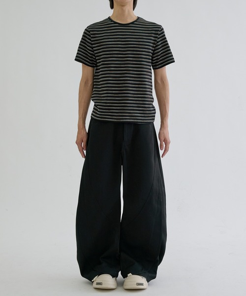 EPNK(イーピーエヌケー)の「Switch seam flare slacks / スイッチシームフレアスラックス(スラックス・メンズ・チャコールグレー/ブラック・SMALL/LARGE/MEDIUM)」の7枚目の写真