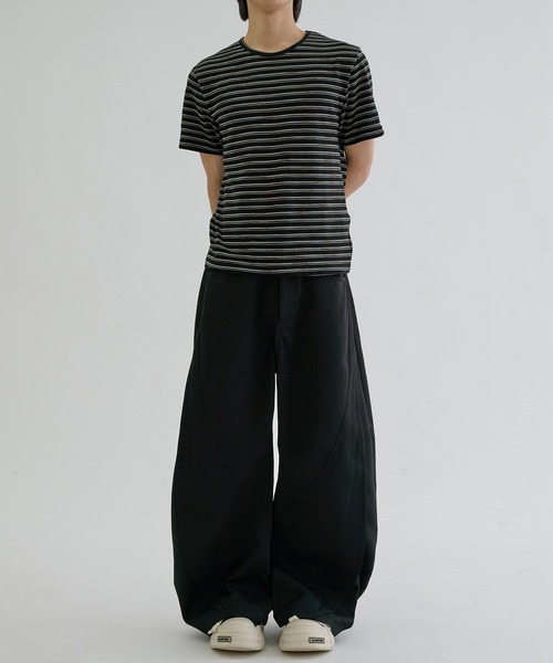 EPNK(イーピーエヌケー)の「Switch seam flare slacks / スイッチシームフレアスラックス(スラックス・メンズ・チャコールグレー/ブラック・SMALL/LARGE/MEDIUM)」の8枚目の写真
