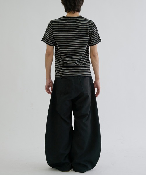 EPNK(イーピーエヌケー)の「Switch seam flare slacks / スイッチシームフレアスラックス(スラックス・メンズ・チャコールグレー/ブラック・SMALL/LARGE/MEDIUM)」の11枚目の写真