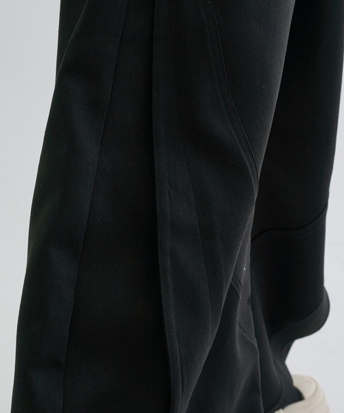 EPNK(イーピーエヌケー)の「Switch seam flare slacks / スイッチシームフレアスラックス(スラックス・メンズ・チャコールグレー/ブラック・SMALL/LARGE/MEDIUM)」の14枚目の写真
