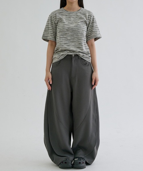 EPNK(イーピーエヌケー)の「Switch seam flare slacks / スイッチシームフレアスラックス(スラックス・メンズ・チャコールグレー/ブラック・SMALL/LARGE/MEDIUM)」の17枚目の写真