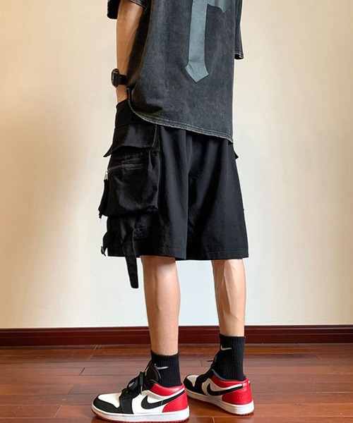 WESTBOY(ウエストボーイ)の「ストリート マルチポケット ストラップ カーゴショーツ WO26S14PT15(その他パンツ・メンズ・ブラック・XL/M/L)」の5枚目の写真
