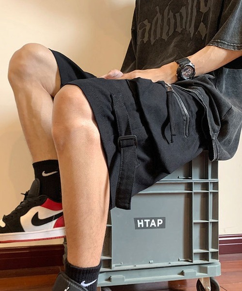 WESTBOY(ウエストボーイ)の「ストリート マルチポケット ストラップ カーゴショーツ WO26S14PT15(その他パンツ・メンズ・ブラック・XL/M/L)」の8枚目の写真