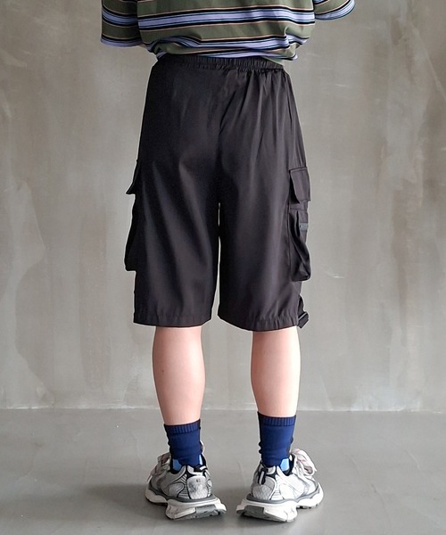 WESTBOY(ウエストボーイ)の「ストリート マルチポケット ストラップ カーゴショーツ WO26S14PT15(その他パンツ・メンズ・ブラック・XL/M/L)」の11枚目の写真