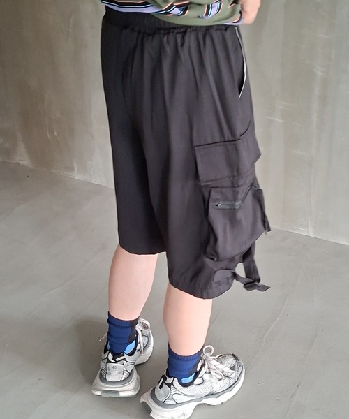 WESTBOY(ウエストボーイ)の「ストリート マルチポケット ストラップ カーゴショーツ WO26S14PT15(その他パンツ・メンズ・ブラック・XL/M/L)」の12枚目の写真