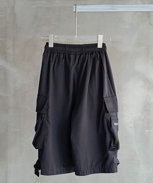 WESTBOY(ウエストボーイ)の「ストリート マルチポケット ストラップ カーゴショーツ WO26S14PT15(その他パンツ・メンズ・ブラック・XL/M/L)」の14枚目の写真