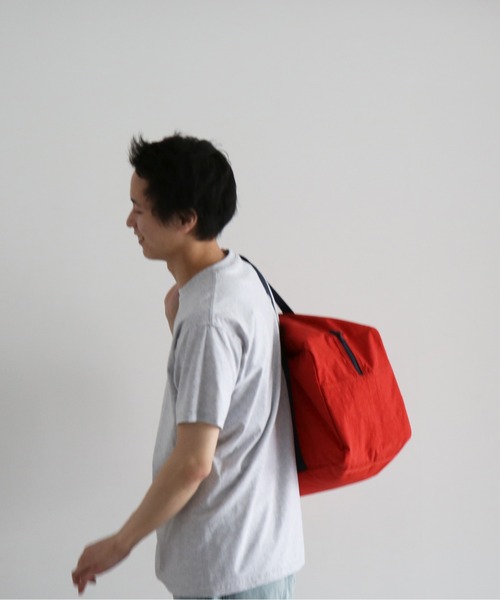 LINDER SPORT(リンダースポーツ)の「LINDER SPORT Duffle bag(ドラムバッグ・メンズ・レッド/ネイビー・OS)」の5枚目の写真