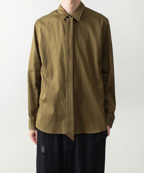 ATTACHMENT(アタッチメント)の「コットン シャドーストライプ ブロード ナロータイ L/S シャツ / CO SHADOW STRIPE BROAD NARROW TIE L/S SHIRT(シャツ/ブラウス・メンズ・オフホワイト/ブラック/カーキ・1/3/2)」の3枚目の写真
