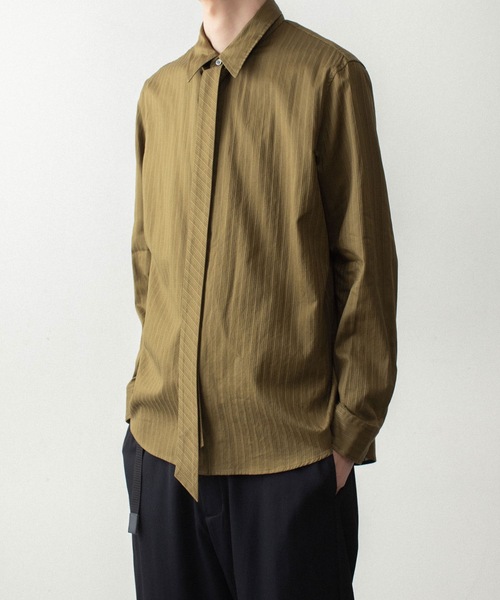 ATTACHMENT（アタッチメント）の「コットン シャドーストライプ ブロード ナロータイ L/S シャツ / CO SHADOW STRIPE BROAD NARROW TIE L/S SHIRT（シャツ/ブラウス・メンズ・オフホワイト/ブラック/カーキ・1/3/2/4）」の5枚目の写真