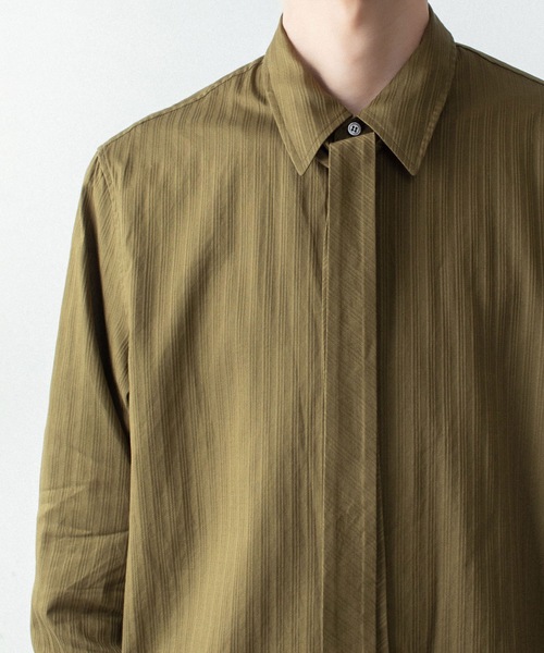 ATTACHMENT（アタッチメント）の「コットン シャドーストライプ ブロード ナロータイ L/S シャツ / CO SHADOW STRIPE BROAD NARROW TIE L/S SHIRT（シャツ/ブラウス・メンズ・オフホワイト/ブラック/カーキ・1/3/2/4）」の11枚目の写真