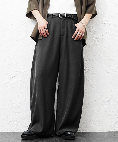 MinoriTY(マイノリティ)の「【MinoriTY】とろみカーブスラックス メンズ 春服 夏服 ワイド(チノパンツ・メンズ・アイボリー/ブラック/チャコール・M/S/L)」の4枚目の写真