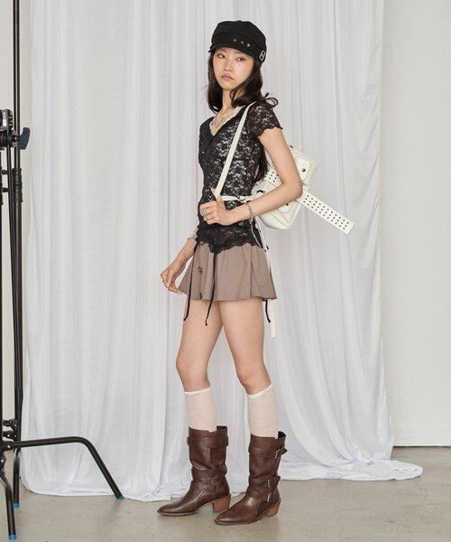 WHO'S WHO gallery(フーズフーギャラリー)の「Wボタンフレアミニスカート(スカート・レディース・ブラック/チャコールグレー/ベージュ・FREE)」の11枚目の写真
