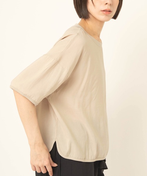 RNA-N(アールエヌエーエヌ)の「B2978 リブコンビヘムカーブプルオーバー(Tシャツ/カットソー・レディース・グレイッシュベージュ/ブラック/レッド・FREE)」の1枚目の写真