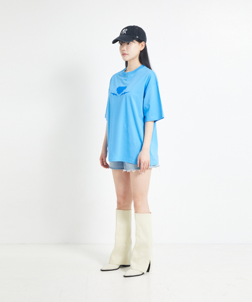 COTTONREBIRTHCLUB（コットンリバースクラブ）の「ボクシーサンダーグラフィックTシャツ（ブルー）（Tシャツ/カットソー・レディース・その他・FREE）」の4枚目の写真