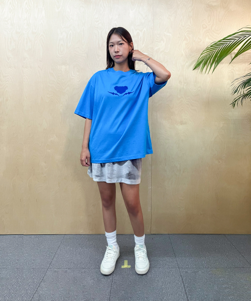 COTTONREBIRTHCLUB（コットンリバースクラブ）の「ボクシーサンダーグラフィックTシャツ（ブルー）（Tシャツ/カットソー・レディース・その他・FREE）」の8枚目の写真