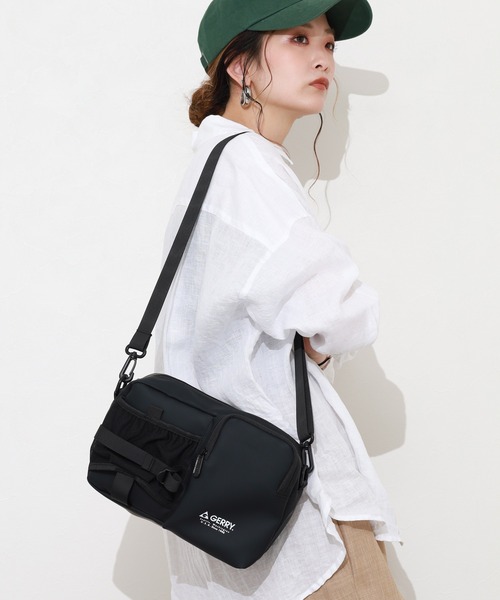 GERRY（ジェリー）の「GERRY 撥水加工 ボトル外側収納 ショルダーバッグ BAG 男女兼用（ショルダーバッグ・メンズ・ブラック・FREE）」の18枚目の写真