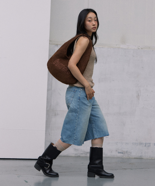 HAVEAWHALE(ハブアホエール)の「mini wool pebble bag (BR)(ショルダーバッグ・レディース・その他・FREE)」の3枚目の写真