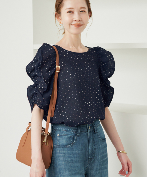SLOBE IENA(スローブイエナ)の「《WEB限定カラーあり/追加》シアードット袖ボリュームブラウス(シャツ/ブラウス・レディース・ネイビー/ホワイト/ブラック・FREE)」の18枚目の写真