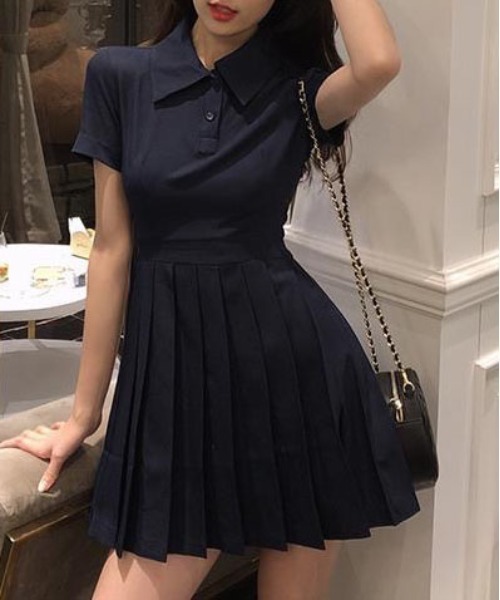 &soiree(アンドソワレ)の「ポロ襟プリーツ半袖ミニワンピース(ワンピース・レディース・ネイビー/ブラック・MEDIUM)」の5枚目の写真