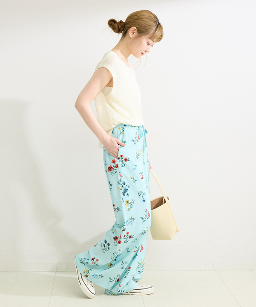Simplicite(サンプリシテ)の「手洗い可 / ボタニカル柄パンツ(その他パンツ・レディース・ネイビー/スカイブルー/イエロー・FREE)」の11枚目の写真