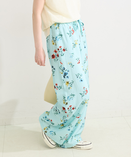 Simplicite(サンプリシテ)の「手洗い可 / ボタニカル柄パンツ(その他パンツ・レディース・ネイビー/スカイブルー/イエロー・FREE)」の14枚目の写真
