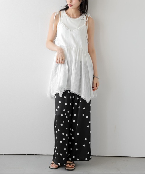 La-gemme(ラジェム)の「レース×リボンキャミソールチュニック(シャツ/ブラウス・レディース・ホワイト/ブラック・フリー)」の2枚目の写真