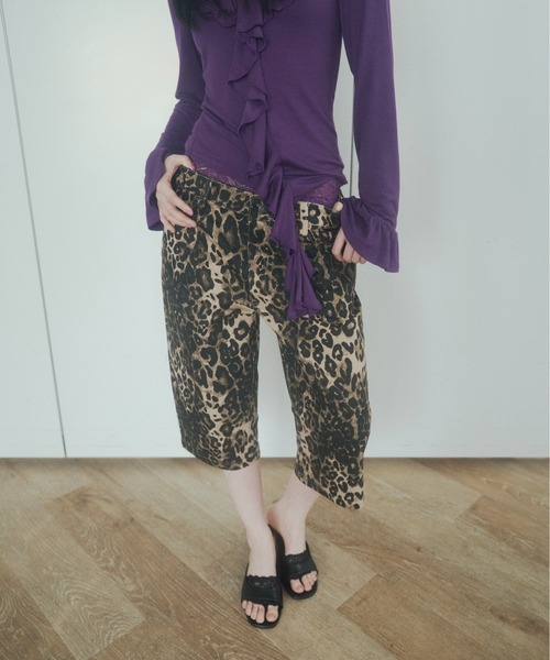 chernyy（チェルニー）の「chernyy low-waist cotton capri pants / ローウエストコットンカプリパンツ（その他パンツ・レディース・レオパード/ブラック・LARGE/MEDIUM/SMALL）」の6枚目の写真