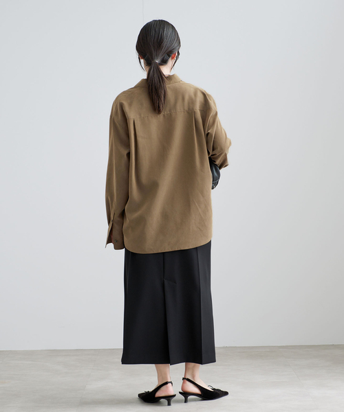 IENA(イエナ)の「《/手洗い可》フィブリルキュプラミックスシャツ(シャツ/ブラウス・レディース・チャコールグレー/カーキ・FREE)」の22枚目の写真