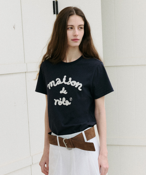 ROLAROLA(ロラロラ)の「MAISON DE ROLA 刺繍 T シャツ ネイビー(Tシャツ/カットソー・レディース・ネイビー・SMALL/MEDIUM/X-SMALL)」の2枚目の写真