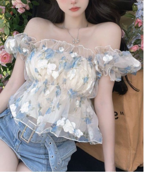 ＆soiree（アンドソワレ）の「花柄シアーフリルオフショルブラウス（シャツ/ブラウス・レディース・グリーン/ブルー/ピンク・X-LARGE/LARGE/MEDIUM/SMALL）」の5枚目の写真