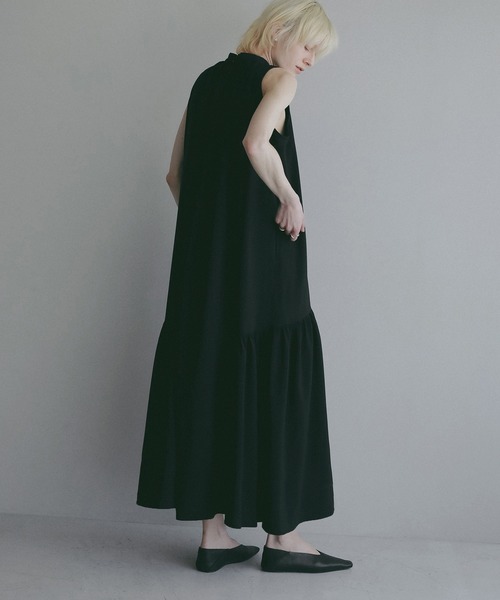 MANOF(マノフ)の「SLEEVELESS GATHERED ONE PIECE(ワンピース・レディース・ブラック/ホワイト/ピンク・M/S)」の16枚目の写真
