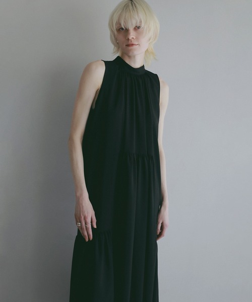 MANOF(マノフ)の「SLEEVELESS GATHERED ONE PIECE(ワンピース・レディース・ブラック/ホワイト/ピンク・M/S)」の17枚目の写真