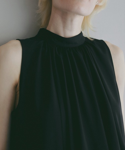 MANOF(マノフ)の「SLEEVELESS GATHERED ONE PIECE(ワンピース・レディース・ブラック/ホワイト/ピンク・M/S)」の19枚目の写真