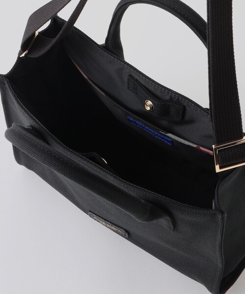 BLUE LABEL CRESTBRIDGE（ブルーレーベルクレストブリッジ）の「2WAYカジュアルミニトート（ショルダーバッグ・レディース・ブラック/ダークネイビー・FREE）」の8枚目の写真