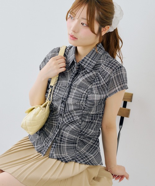 continuer de NICE CLAUP(コンティニューデナイスクラップ)の「最旬のトレンドアイテム!フロントギャザーコンパクトシャツ(シャツ/ブラウス・レディース・ブルー/ブラウン/ネイビー/ブラック・FREE)」の21枚目の写真