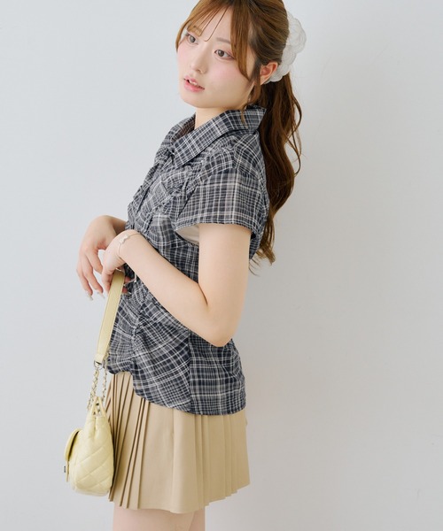continuer de NICE CLAUP(コンティニューデナイスクラップ)の「最旬のトレンドアイテム!フロントギャザーコンパクトシャツ(シャツ/ブラウス・レディース・ブルー/ブラウン/ネイビー/ブラック・FREE)」の15枚目の写真