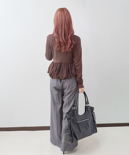 archives（アルシーヴ）の「【ＯＮかわ】タックドレープバルーンドッキングＴＯＰＳ（Tシャツ/カットソー・レディース・ブラック/ブラウン/グレー/オフホワイト・MEDIUM）」の8枚目の写真
