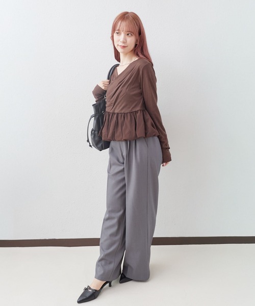 archives（アルシーヴ）の「【ＯＮかわ】タックドレープバルーンドッキングＴＯＰＳ（Tシャツ/カットソー・レディース・ブラック/ブラウン/グレー/オフホワイト・MEDIUM）」の10枚目の写真