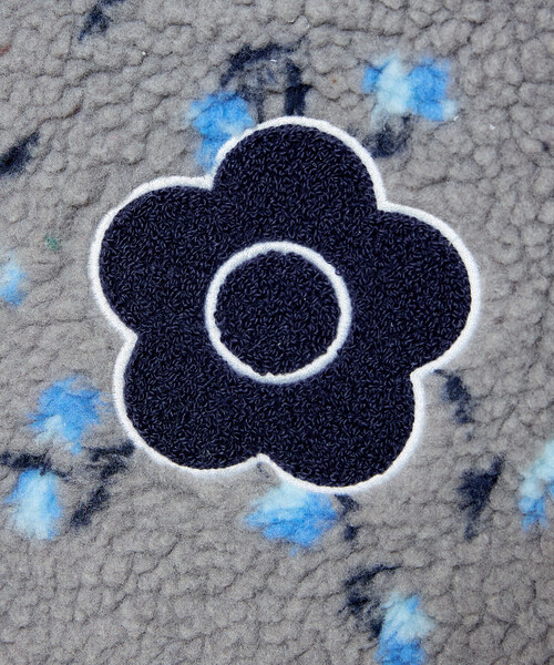 MARY QUANT(マリークワント)の「MARY QUANT × PUBLUX/マリークワント 別注 相良 ワッペン 花柄 ボアブルゾン 限定展開(ブルゾン・レディース・グレー/ブラウン/ベージュ・フリ-)」の15枚目の写真