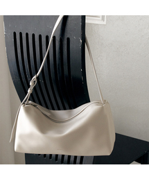 OVHEE（オヴェイ）の「ミヌショルダーバッグ Minu Shoulder Bag（ショルダーバッグ）」