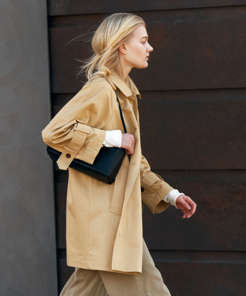 OVHEE(オヴェイ)の「ミヌショルダーバッグ Minu Shoulder Bag(ショルダーバッグ・レディース・ブラック/オリーブ/アイボリー系/カーキブラウン・FREE)」の22枚目の写真