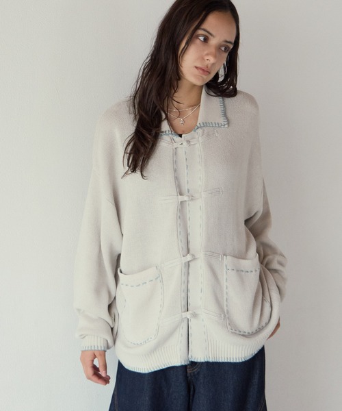 PBLIM（ページボーイリム）の「《UNISEX》チャイナポロニット（ニット/セーター・レディース・アイボリー/チャコールグレー・FREE）」の3枚目の写真