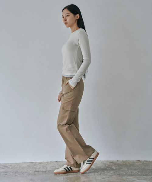 WAARFORWOMAN(ワール・フォー・ウーマン)の「W1156 切り替えストレートカーゴパンツ_ベージュ(その他パンツ・レディース・その他・SMALL/MEDIUM/LARGE)」の7枚目の写真