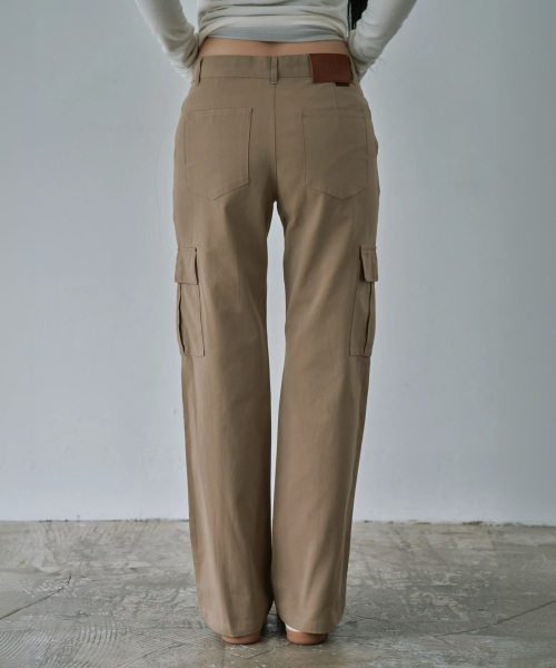 WAARFORWOMAN(ワール・フォー・ウーマン)の「W1156 切り替えストレートカーゴパンツ_ベージュ(その他パンツ・レディース・その他・SMALL/MEDIUM/LARGE)」の8枚目の写真