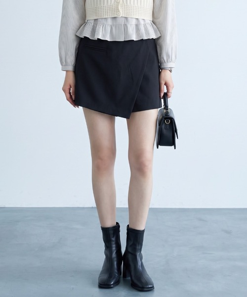 umune(ウムネ)の「細ベルトフキきれいめショートパンツ/スカパン(その他パンツ・レディース・ブラック/ベージュ・S/M)」の2枚目の写真